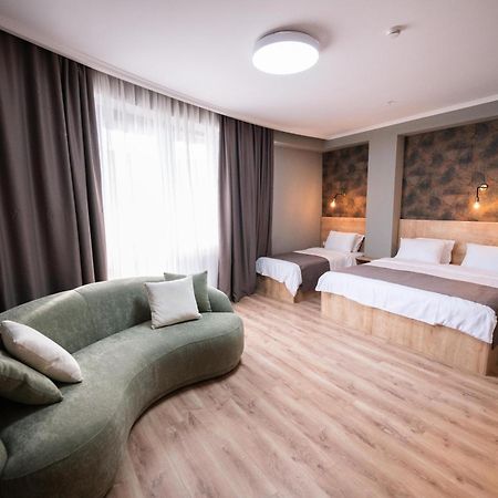 Astana Palace Gori Eksteriør billede