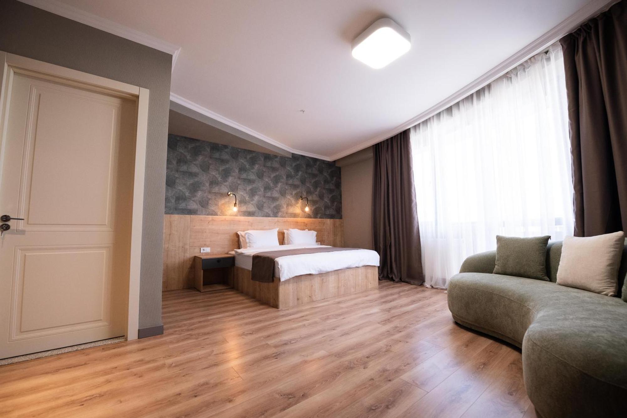 Astana Palace Gori Eksteriør billede